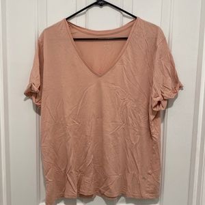 Pale pink V neck short sleeve Tee side XXL